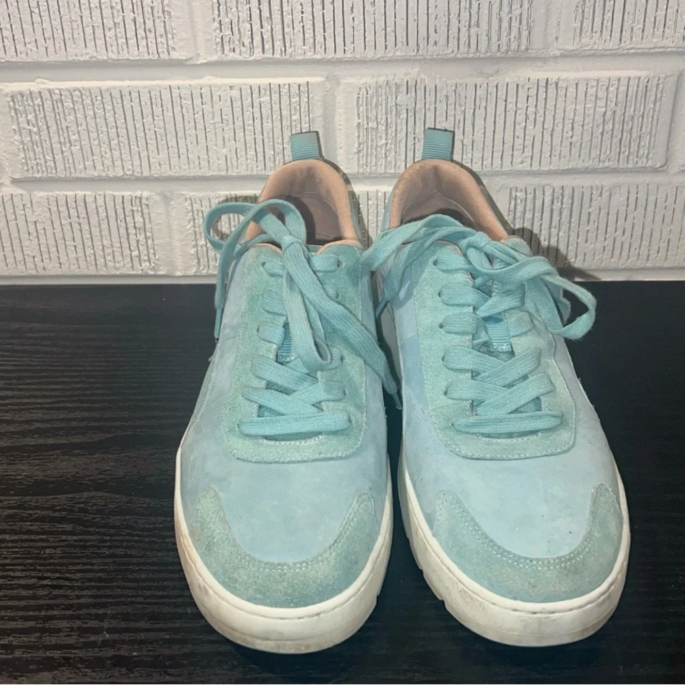 VIONIC Teal Suede Platform Sneaker
